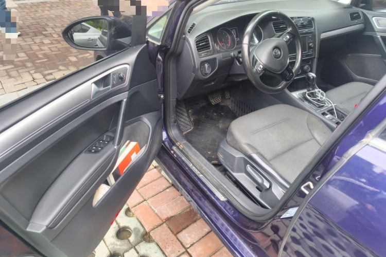 Used Volkswagen Golf 2018 230TSI Automatic Comfort Model Driver Seat