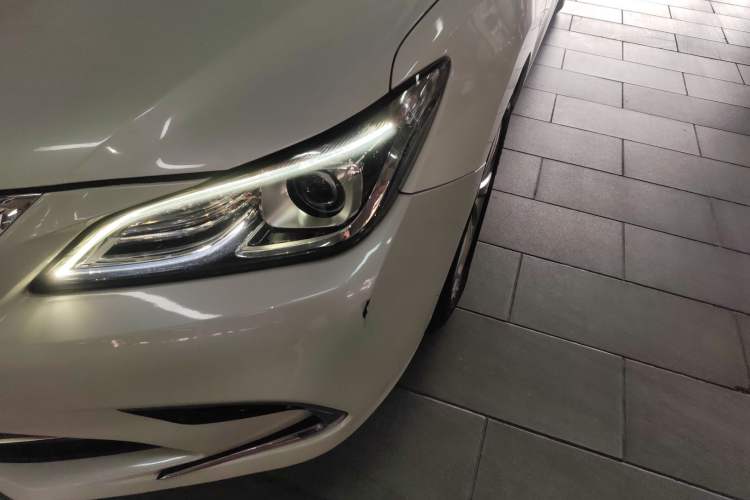 Used CHANGAN Raeton CC 2018 1.5T Automatic Elegant Starry Edition China V Standard
