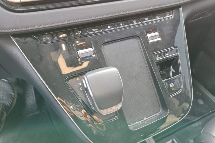 Used Hongqi HQ9 PHEV 2024 2.0T Four-Wheel Drive Business Edition