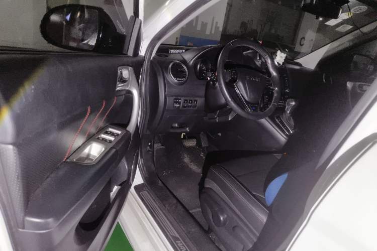 Used Haval H6 2016 Upgraded Model 1.5T Automatic Two-Wheel Drive Elite Version
