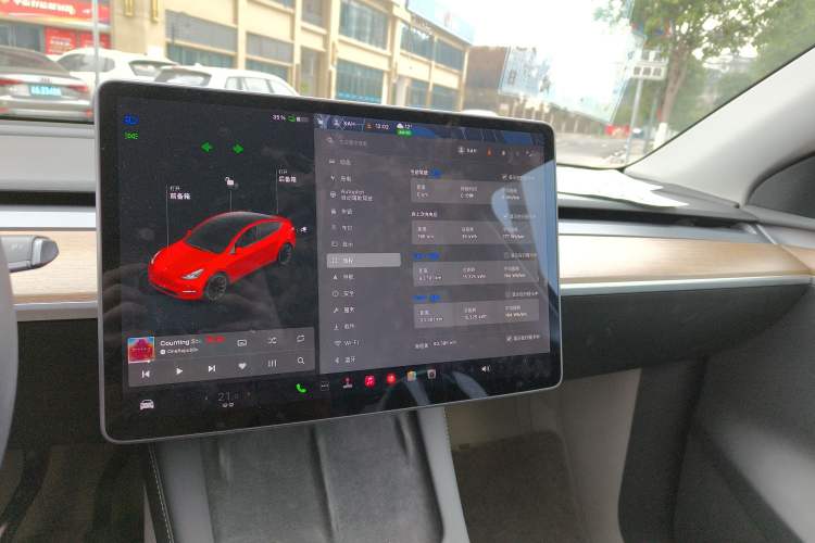 Used Tesla Model Y 2021 Long-Range All-Wheel-Drive Version 3D7