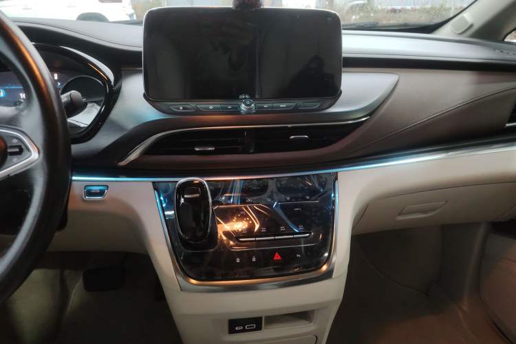 Used Buick GL8 2021 Land Cruiser Executive Class 652T Luxury Model