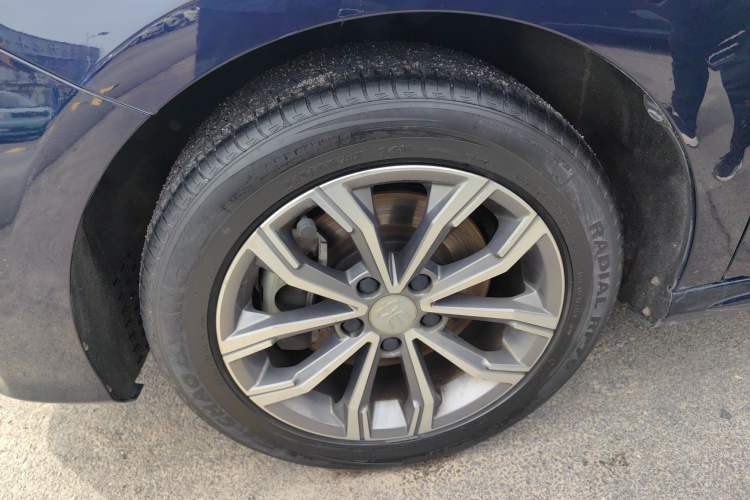 Used BYD Song MAX 2019 1.5T Automatic Smart Connect Ruiyi Sunroof Version 6 Seats China VI Standard Left Front Wheel Hub