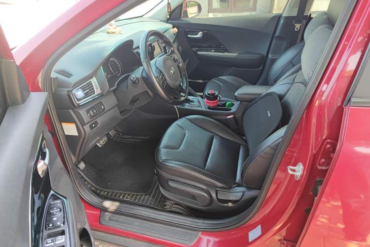 Used Kia Niro 2017 1.6L Luxury Edition
