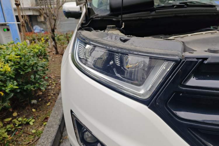 Used Ford Edge 2018 EcoBoost 245 Two-Wheel-Drive Titanium 7-Seater China V Standard
