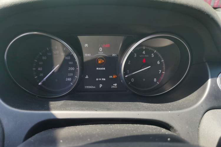 Used Land Rover Discovery Sport 2018 240 PS HSE Version Instrument Cluster