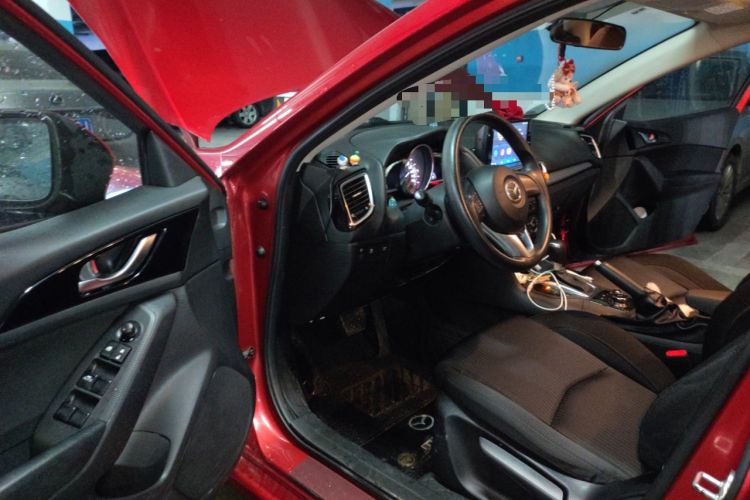 Used Mazda Mazda 3 Axela 2016 Sedan 1.5L Automatic Comfort Model
