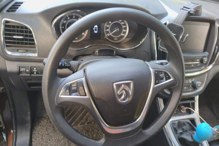Used Baojun 560 2015 1.8L Manual Elite Edition