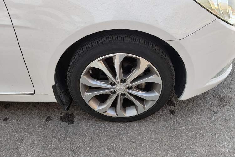 Used Hyundai Sonata 2014 2.4L Automatic Luxury Version China IV Standard