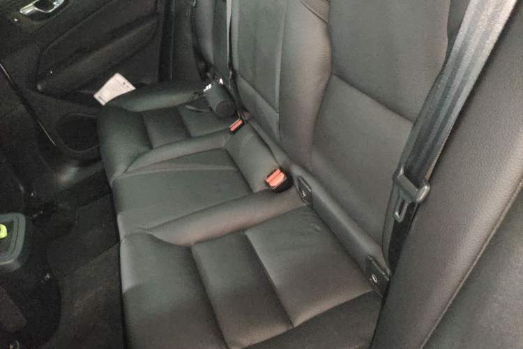 Used Volvo XC60 2019 T5 4x4 Smart Edition China V Standard Left Rear Seat