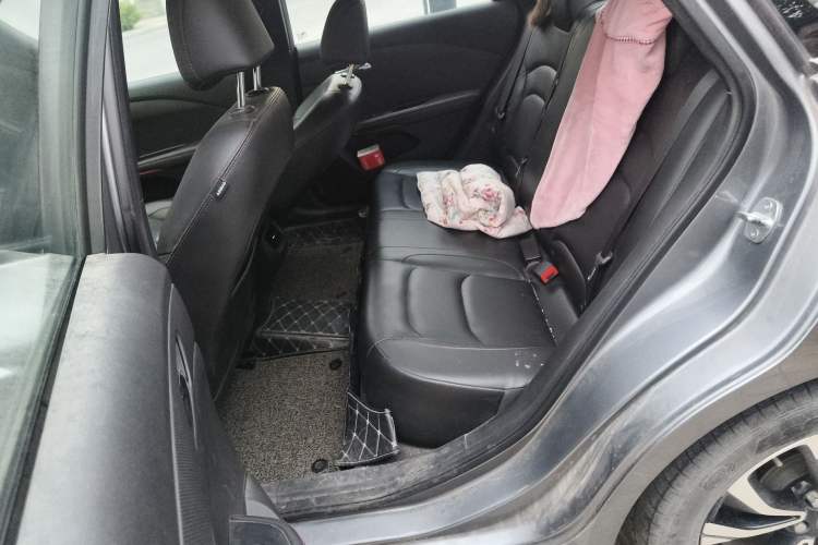 Used Chevrolet Monza 2019 RS 330T Automatic Comfort Edition China VI Standard Left Rear Seat