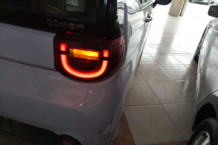 Used Chery QQ Ice Cream 2022 170km Sundae Phosphate Lithium-Ion