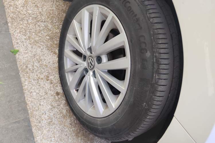 Used Volkswagen Santana 2017 Haval H9 1.6L Automatic Comfort Edition
