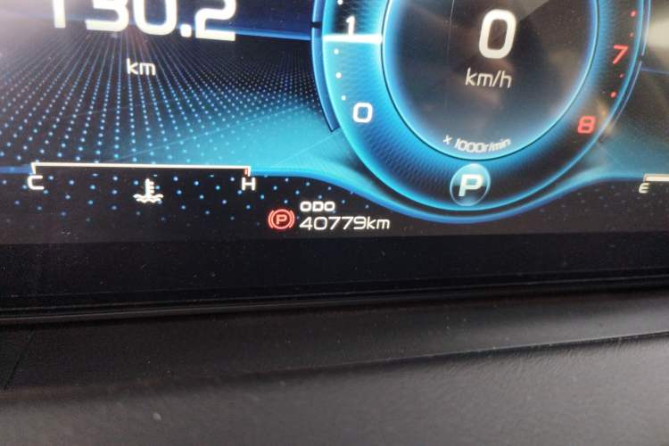 Used Geely Auto Haoyue 2020 1.8TD DCT Flagship 7-Seater Odometer Close Up