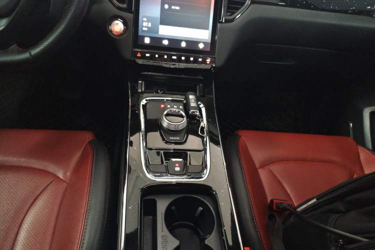 Used SWM G05 2023 PRO 1.5T DCT Luxury 7-seater
