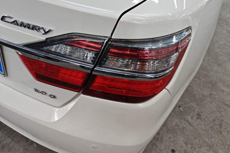 Used Toyota Camry 2015 2.0G Premier Edition
