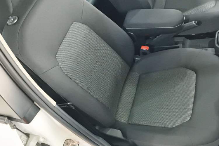 Used Volkswagen Jetta 2019 Dream Edition 1.4L Manual Fashion Version Right Front Seat