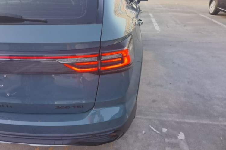 Used Volkswagen Tharu 2023 300TSI Two-Wheel-Drive Full Moon Edition