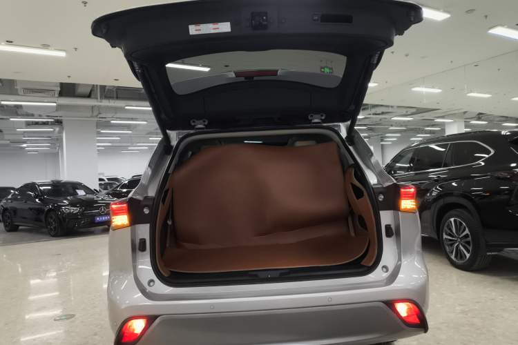 Used Toyota Highlander 2022 Dual-Engine 2.5L Four-Wheel Drive Supreme Edition 7-Seater