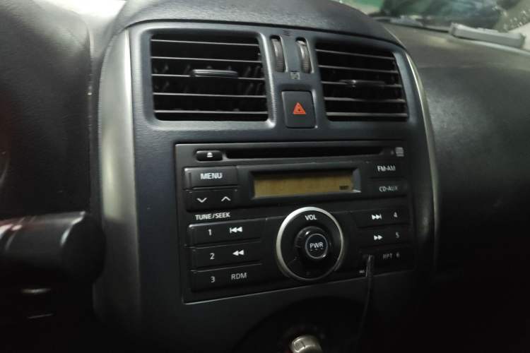 Used Nissan Sunny 2011 1.5XE CVT Comfort Edition Audio And AC Panel