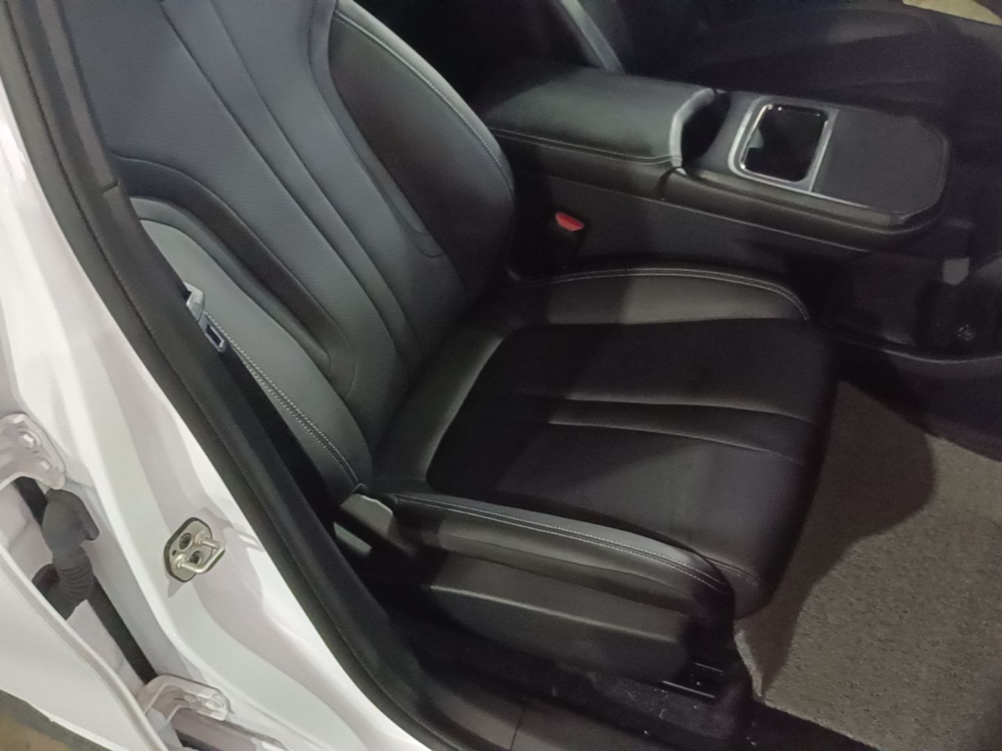 Dongfeng Aeolus L7 New Energy 2025 518 Comfort Edition — снимка 19