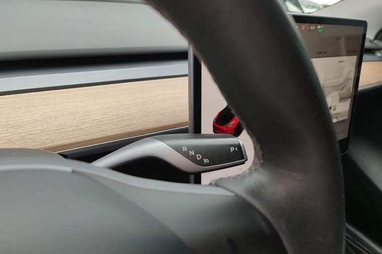 Used Tesla Model Y 2021 Standard Range Rear-Wheel Drive Version