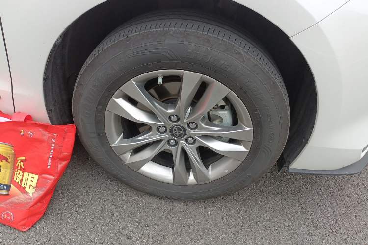 Used Toyota SIENNA 2023 2.5L Hybrid Comfort Edition
