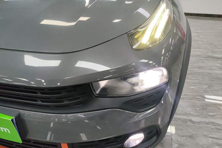 Used Lynk & Co 02 2019 High-Energy Edition 2.0T Automatic Two-Wheel Drive Zhaoban Model China VI Standard Left Front Headlight
