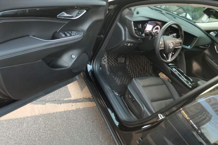 Used Buick Envision 2022 Encore S 552T Two-Wheel-Drive Luxury Model