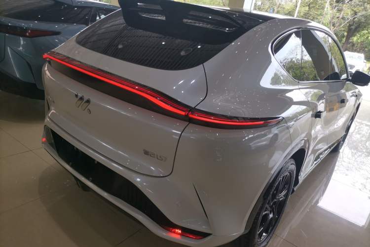 Used IM LS7 2023 77 kWh Urban Fit Rear-Wheel Drive
