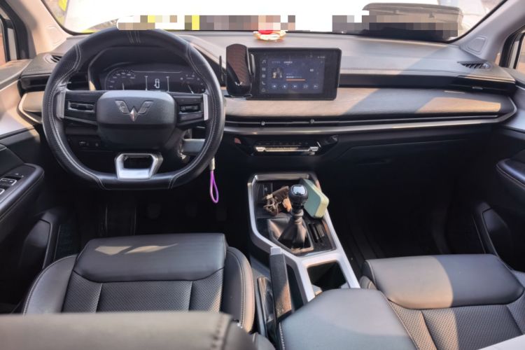 Used Wuling Jiachen 2022 1.5L Manual Light Comfort Edition
