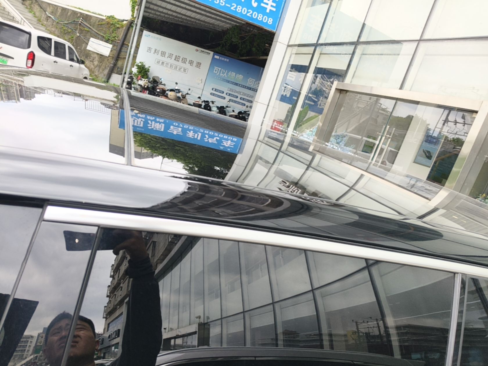 Geely Galaxy M9 2025 Model 210km Four-Wheel-Drive Leading Edition — снимка 7