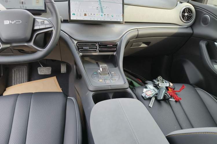 Used BYD Sealion 05 DM-i 2025 DM-i Intelligent Driving 75KM Prestige Model
