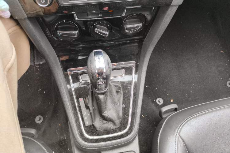 Used Volkswagen Bora 2013 1.6L Automatic Comfort Model