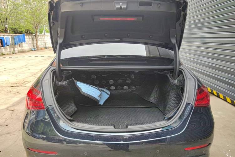 Used Mercedes-Benz C-Class 2023 Second Facelift C 260 L Sport Edition Trunk