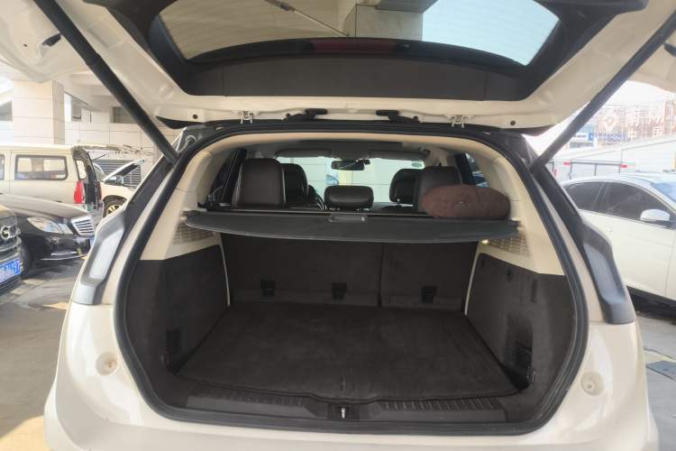 Used Lincoln MKC 2014 2.0T Four-Wheel Drive Prestige Edition Trunk