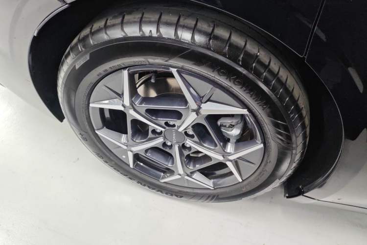 Used Lynk & Co Lynk & Co 10 EM-P 2025 Model 240 Four-Wheel Drive Ultra