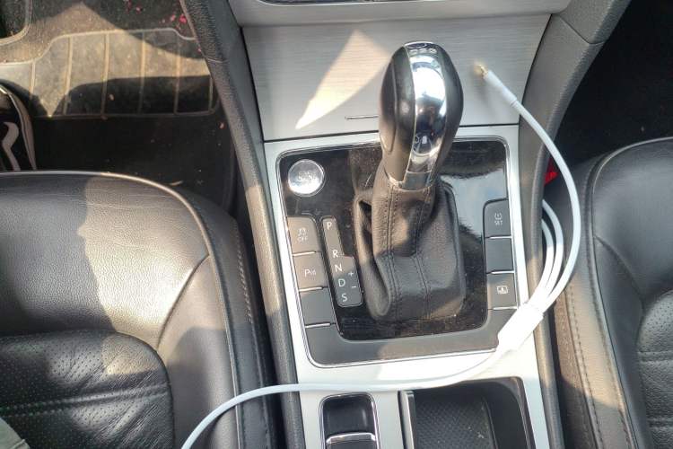 Used Volkswagen Passat 2014 1.8TSI DSG Prestige Navigation Edition
