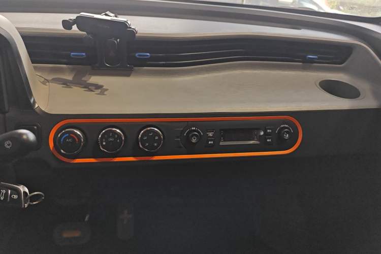 Used Wuling Hongguang MINIEV 2020 Freedom Version Lithium Iron Phosphate
