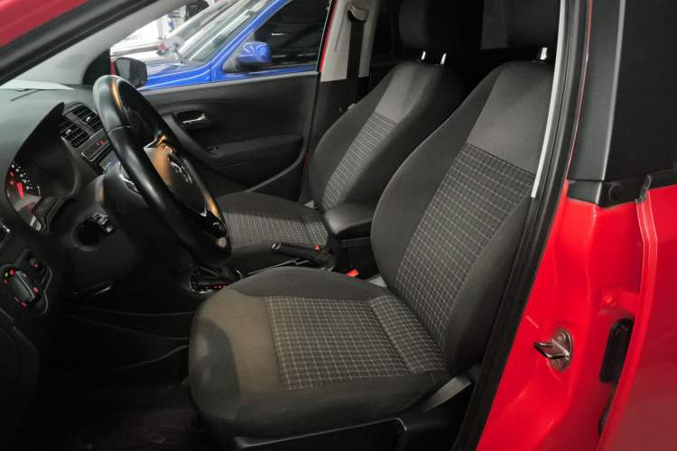 Used Volkswagen Polo 2016 1.6L Automatic Comfort Model Left Front Seat