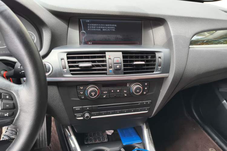 Used BMW X3 2011 xDrive28i Luxury Model