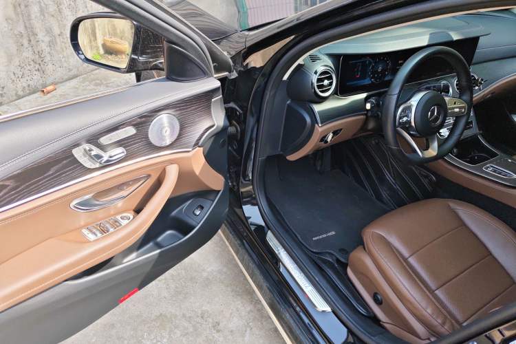 Used Mercedes-Benz E-Class 2019 Restyled E 300 L Sporty and Stylish Edition Driver Seat