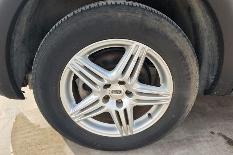 Used Qoros 5 2018 Revised Version 1.6T Automatic Leading Edition