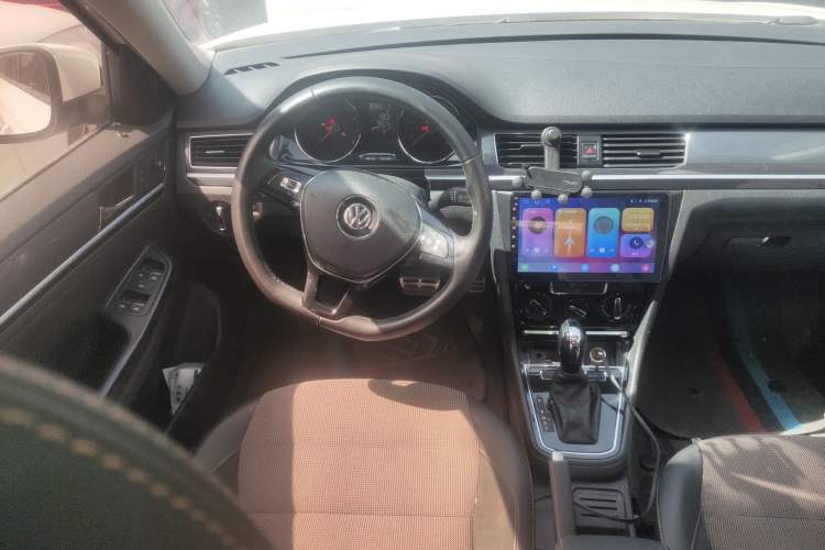 Used Volkswagen C-TREK 2018 1.5L Automatic Comfort Model Steering Wheel