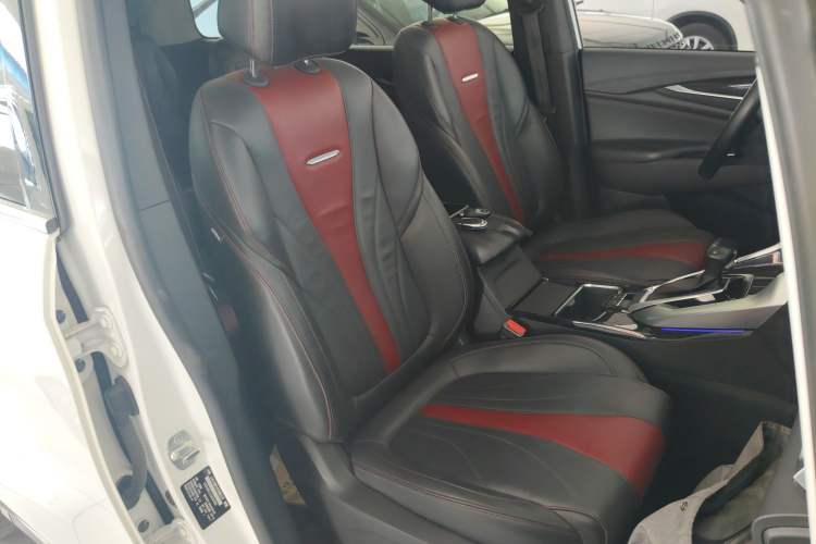 Used SAIC MAXUS G50 2019 1.5T Automatic Luxury Edition China VI Standard
