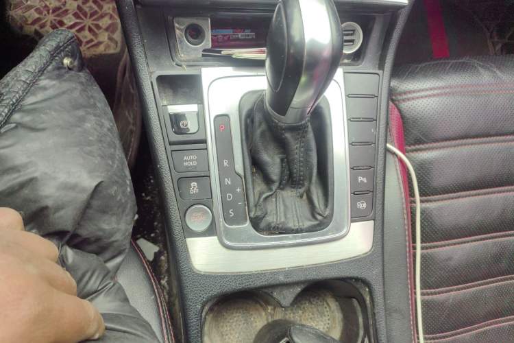 Used Volkswagen FAW-Volkswagen CC 2018 1.8TSI Luxury Model Gear Lever