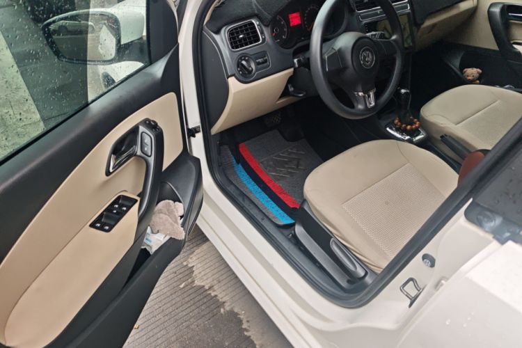 Used Volkswagen Polo 2011 1.4L Automatic ZhiShang Version Driver Seat