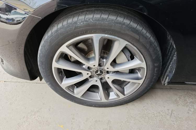 Used Mercedes-Benz E-Class 2016 E 300 L Stylish Model Left Front Wheel Hub