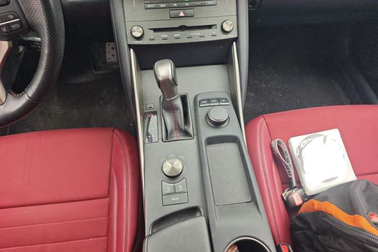 Used Lexus IS 2017 300 F SPORT Edition Gear Lever