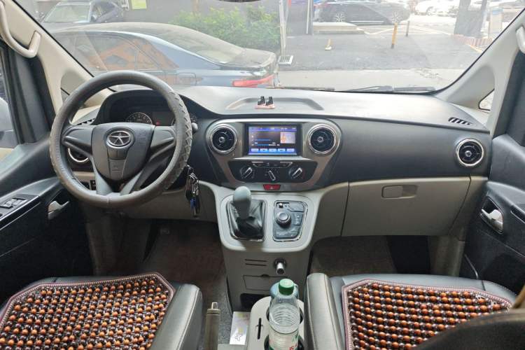 Used JAC Refine M3 2016 IKEA Edition 1.6L Luxury Smart Model